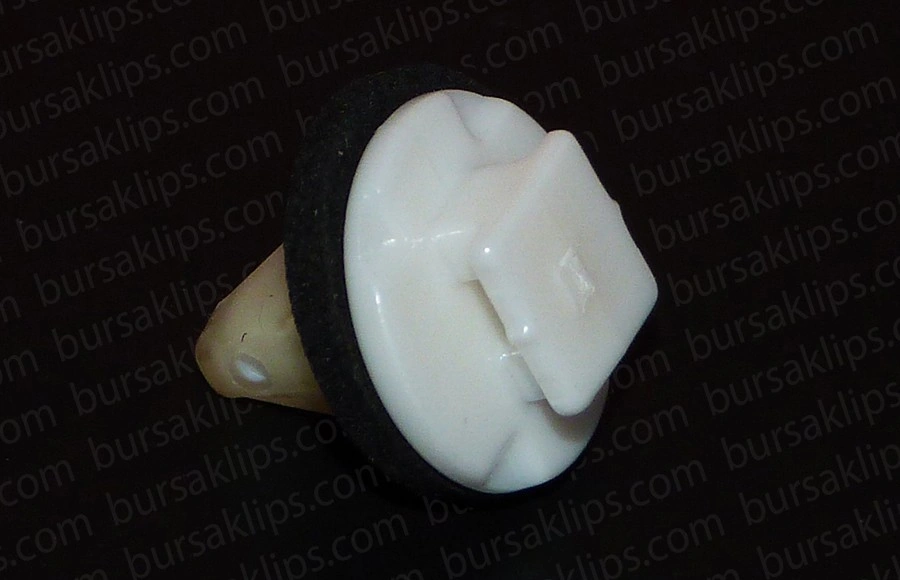 TOYOTA ÖN DİREK KAPLAMA KLİPSİ - 9046710077 - Yedek Parça